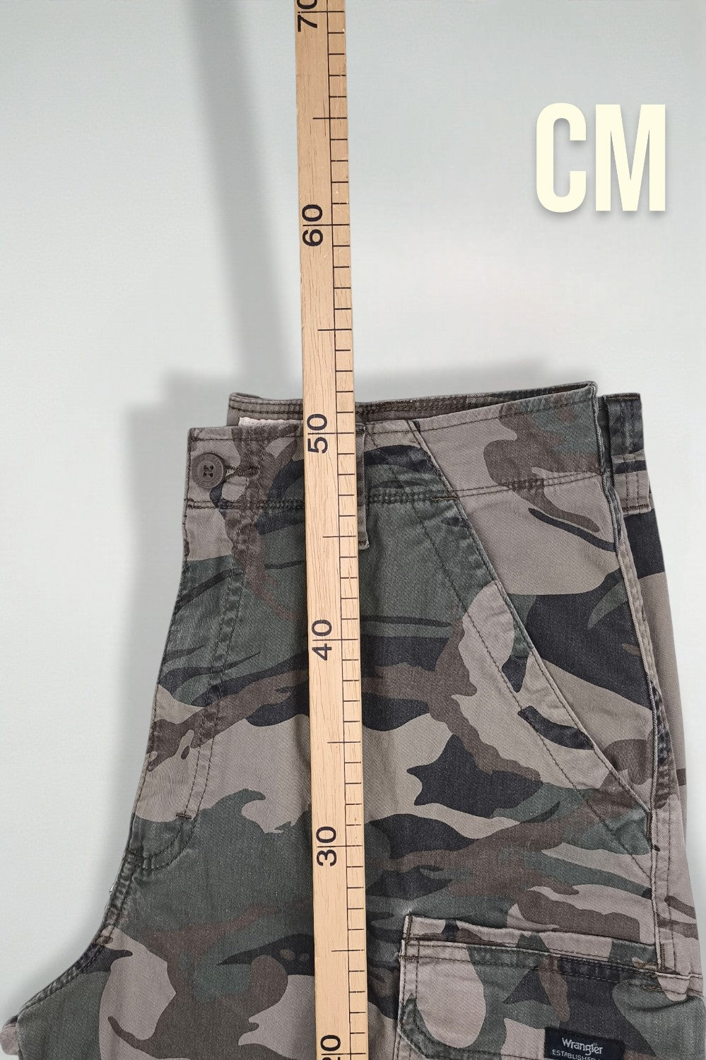 Vintage Wrangler Camouflage Cargo Shorts | Relaxed Fit