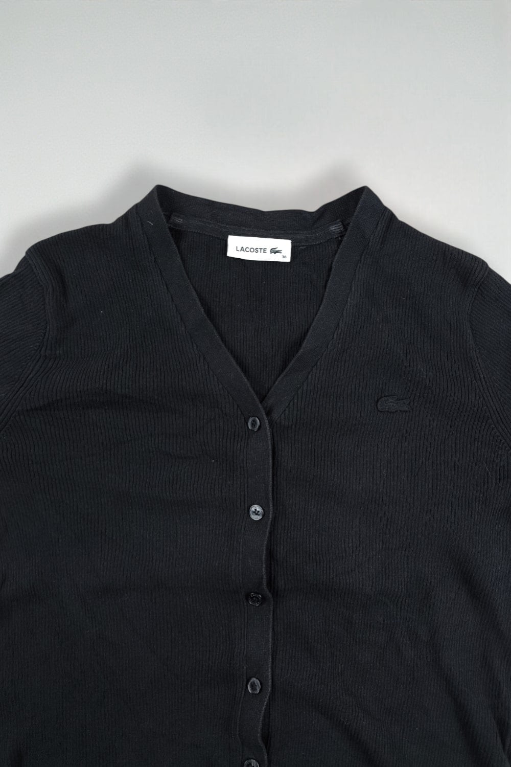 Cardigan Lacoste in maglia a coste nero di seconda mano | Maglieria da donna