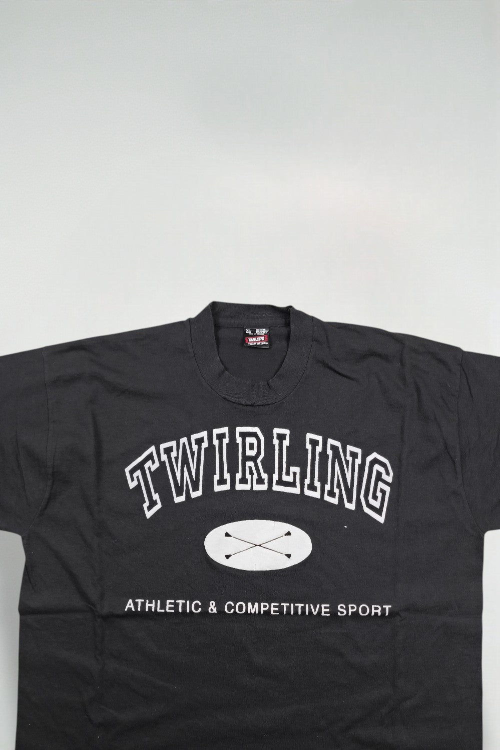 Maglietta sportiva sportiva vintage Fruit of the Loom Twirling nera | Punto singolo anni '90