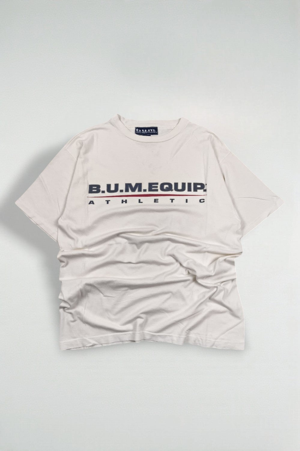 Maglietta sportiva vintage BUM Equipment bianca | Collezione di abbigliamento sportivo anni '90