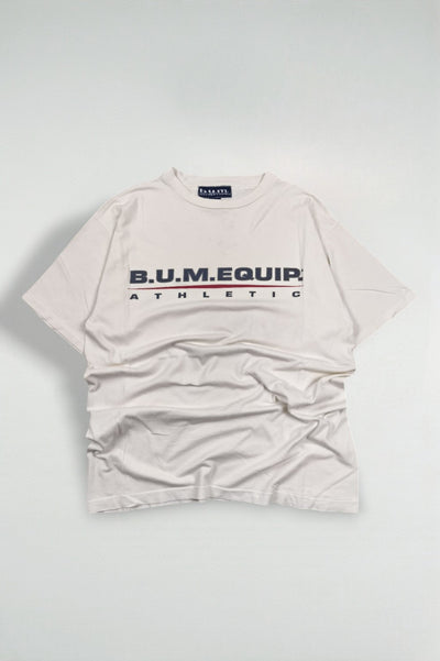 Maglietta sportiva vintage BUM Equipment bianca | Collezione di abbigliamento sportivo anni '90