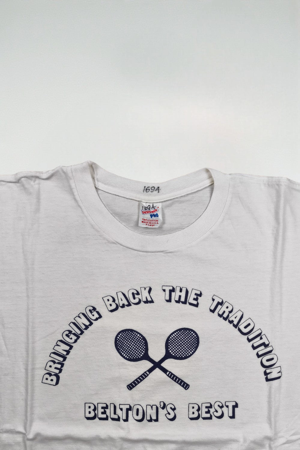 Maglietta da tennis vintage con grafica Pro Designer, bianca | Abbigliamento sportivo anni '90
