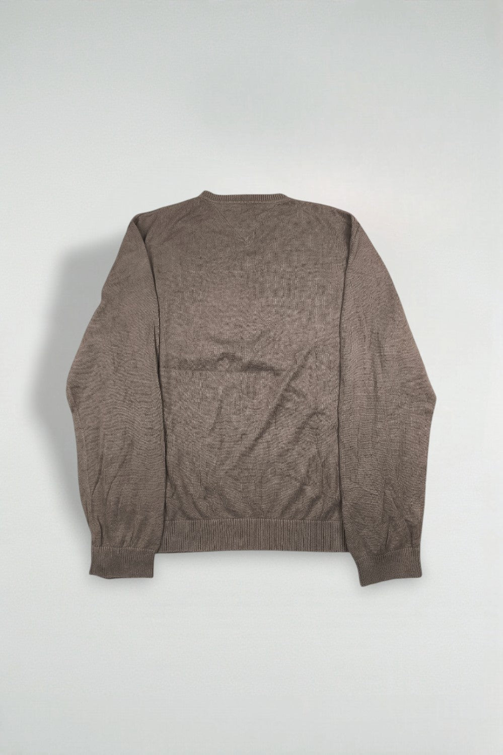 Maglione marrone Tommy Hilfiger di seconda mano | Maglieria classica essenziale