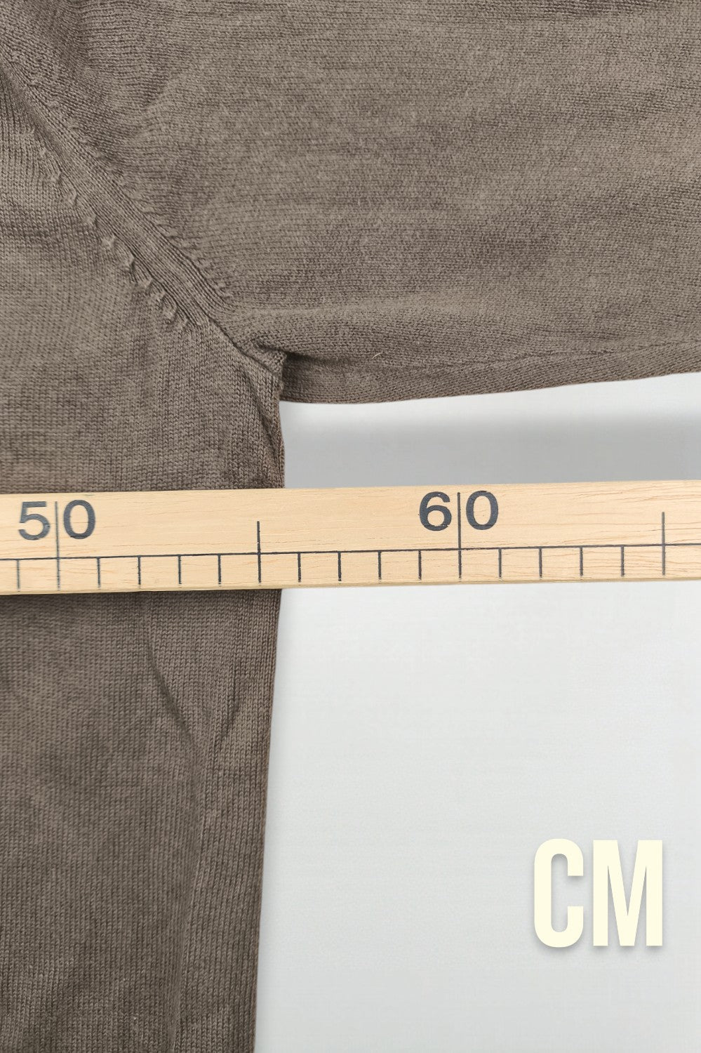 Maglione marrone Tommy Hilfiger di seconda mano | Maglieria classica essenziale