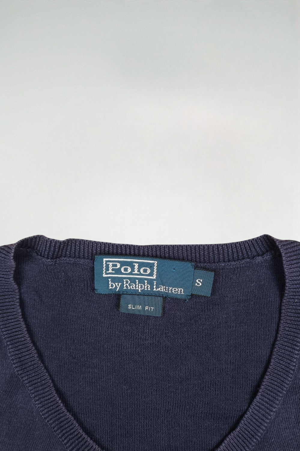 Maglione vintage con scollo a V in blu navy di Polo Ralph Lauren | Maglieria slim fit anni 2000