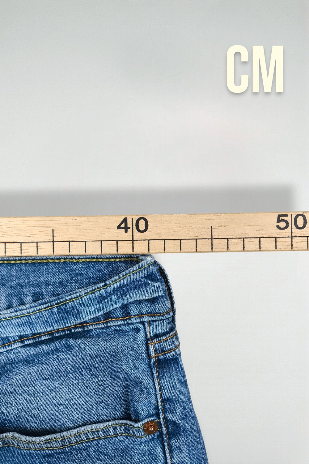 Vintage Levi’s 505 Straight-Leg Jeans Blue | 2000s Classic Denim