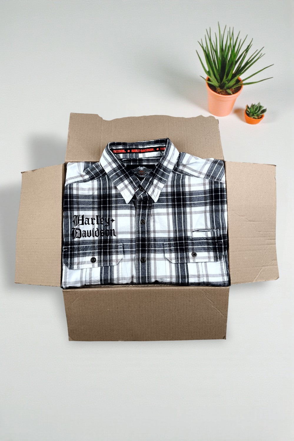 Camicia a maniche corte a quadri vintage Harley-Davidson, nera e bianca | Abbigliamento per motociclette anni 2000