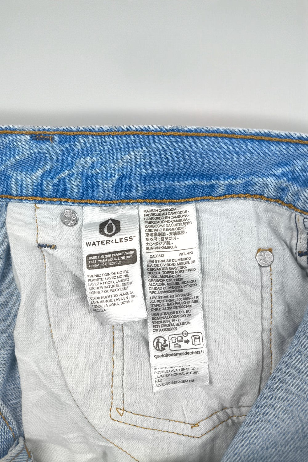 Vintage Levi’s 517 Straight Leg Jeans Light Blue | 2000s Denim