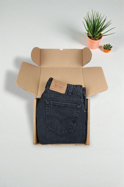 Jeans Levi's 505 neri vintage | Gamba dritta anni '90