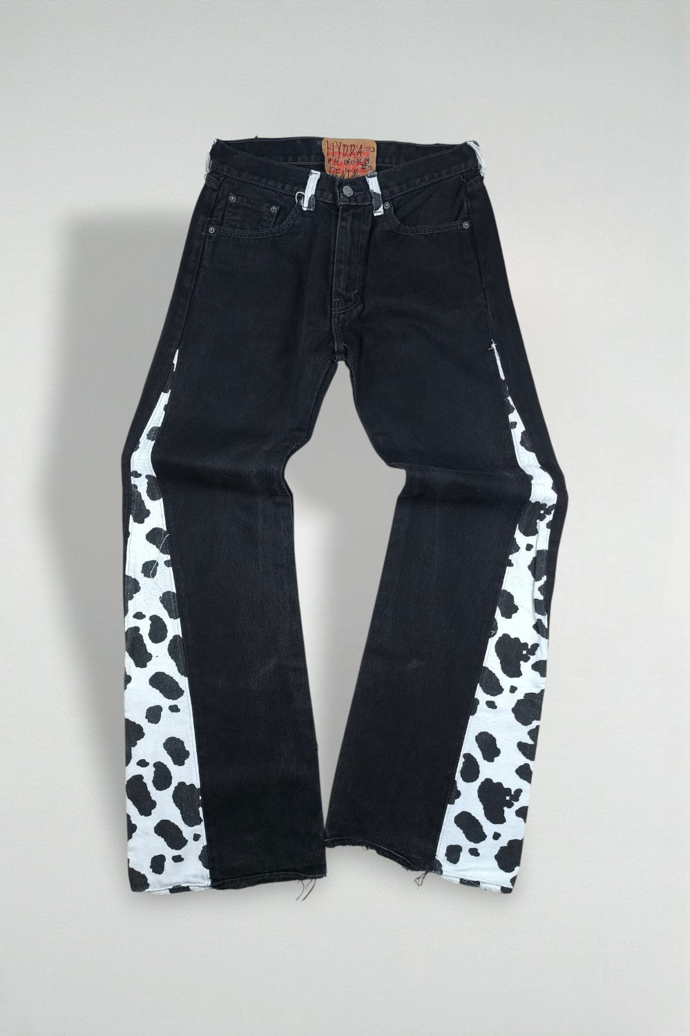 Jeans vintage Levi's Custom Rework con stampa mucca, neri | Pantaloni in denim anni 2000