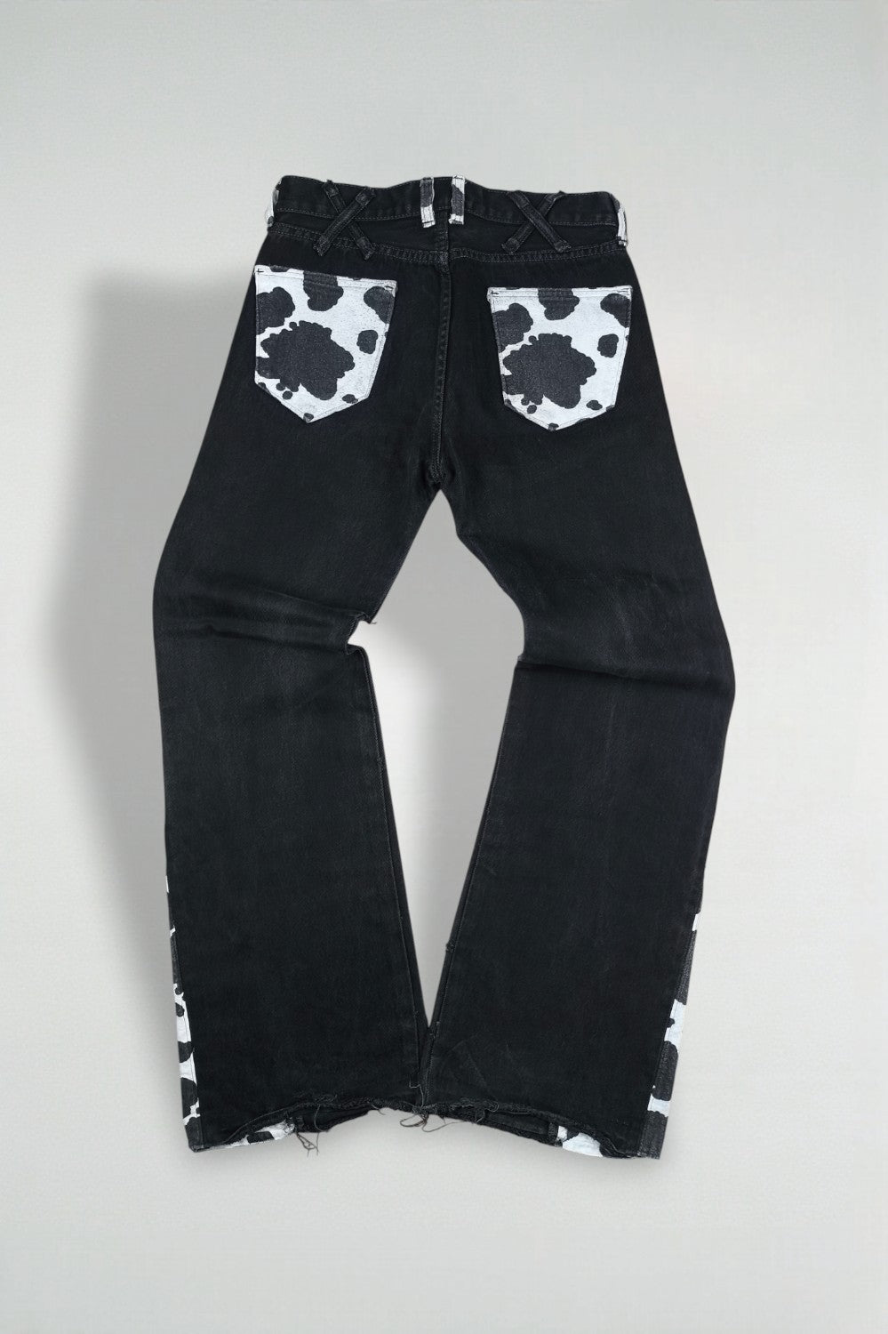 Jeans vintage Levi's Custom Rework con stampa mucca, neri | Pantaloni in denim anni 2000