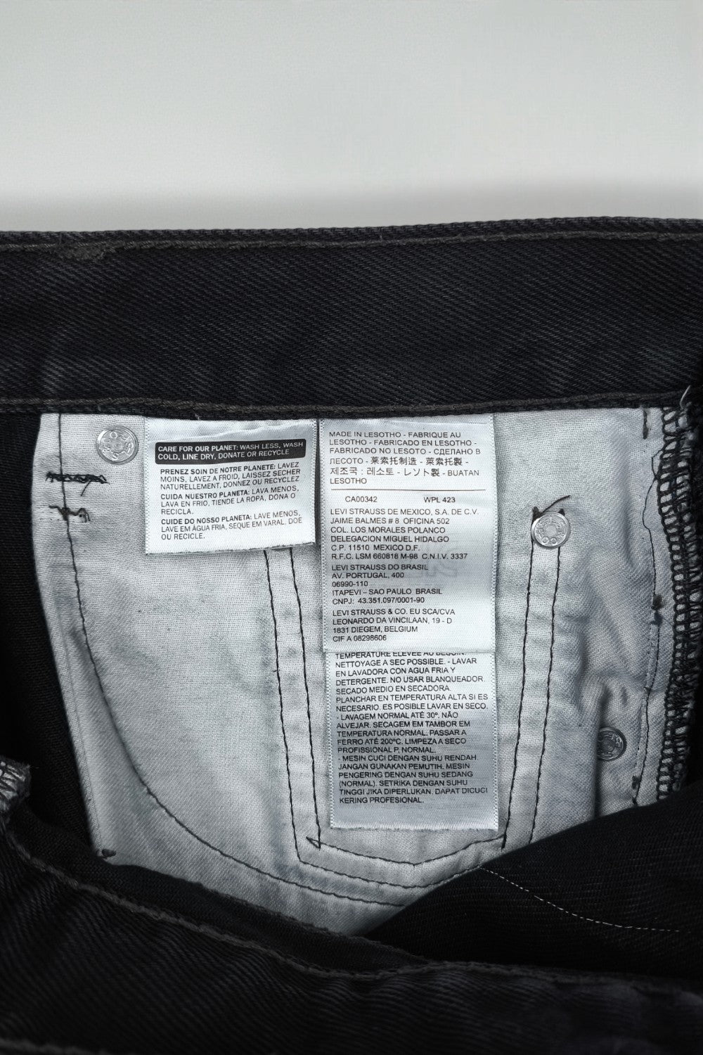 Jeans vintage Levi's Custom Rework con stampa mucca, neri | Pantaloni in denim anni 2000