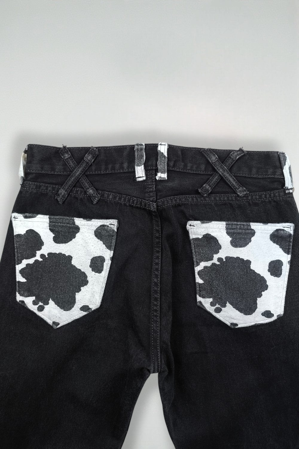 Jeans vintage Levi's Custom Rework con stampa mucca, neri | Pantaloni in denim anni 2000