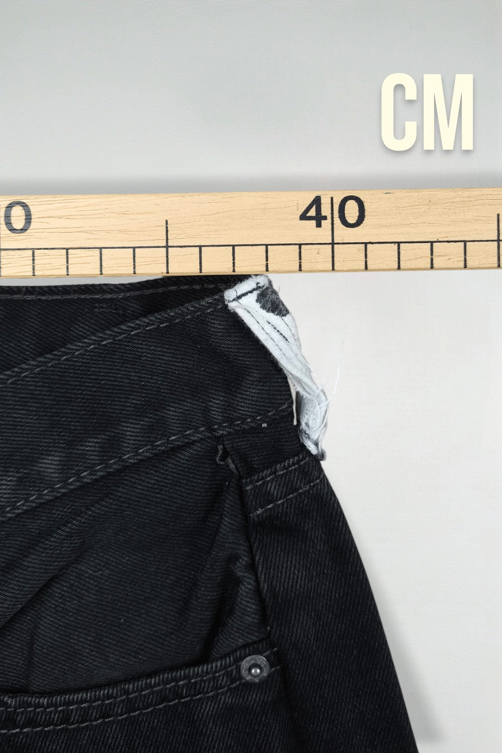 Jeans vintage Levi's Custom Rework con stampa mucca, neri | Pantaloni in denim anni 2000