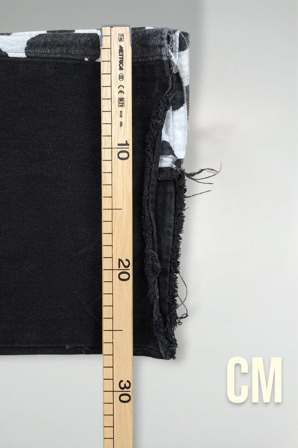 Jeans vintage Levi's Custom Rework con stampa mucca, neri | Pantaloni in denim anni 2000