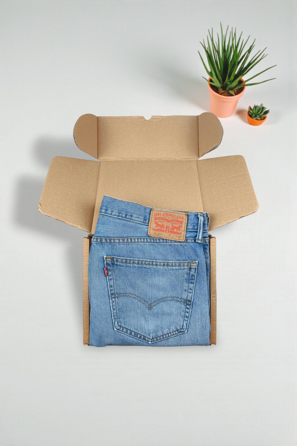 Vintage Levi’s 505 Straight Leg Jeans Blue | 2000s Denim Classic
