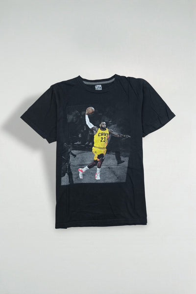 Maglietta vintage NBA Cleveland Cavaliers LeBron James con grafica nera | Maglietta da basket anni 2000