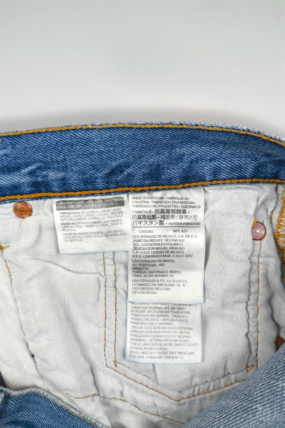 Vintage Levi’s 501 Rework Jeans Blue | Classic Straight Leg Denim