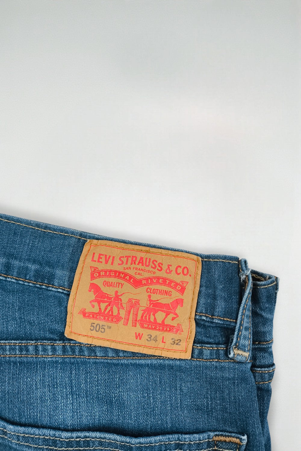 Vintage Levi’s 505 Straight Leg Jeans Blue | 2000s Denim Pants