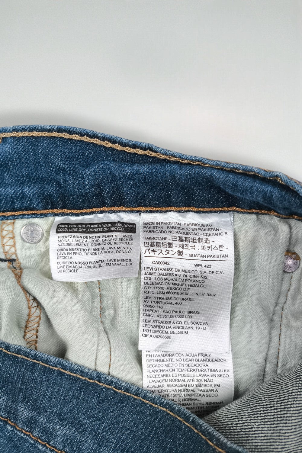 Vintage Levi’s 505 Straight Leg Jeans Blue | 2000s Denim Pants