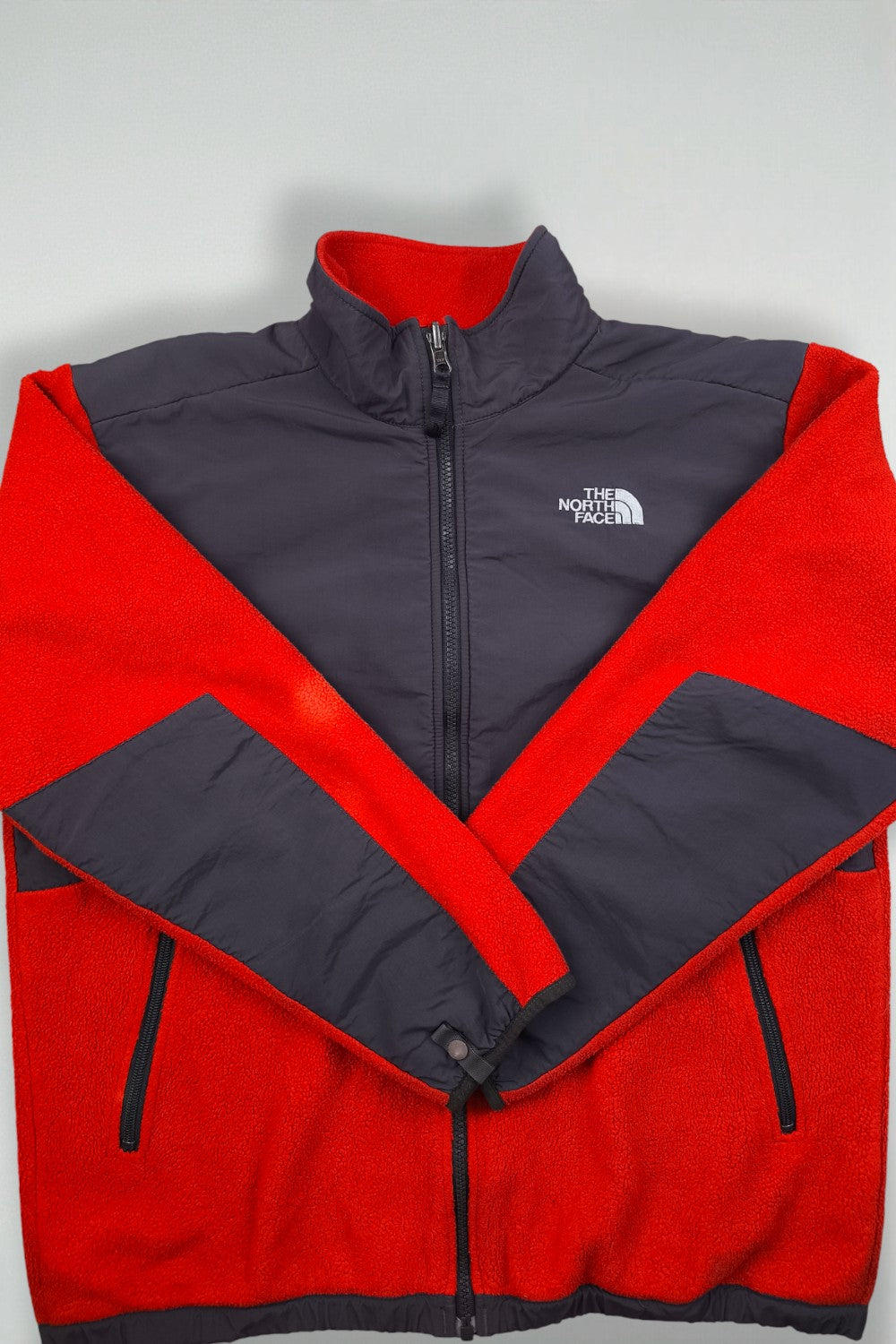 Giacca in pile vintage The North Face Polartec Denali, rosso/carbone | Abbigliamento outdoor Y2K
