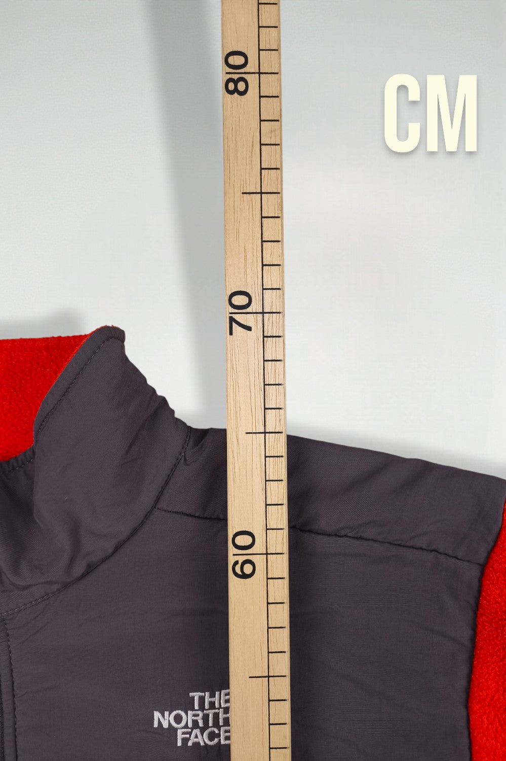 Giacca in pile vintage The North Face Polartec Denali, rosso/carbone | Abbigliamento outdoor Y2K