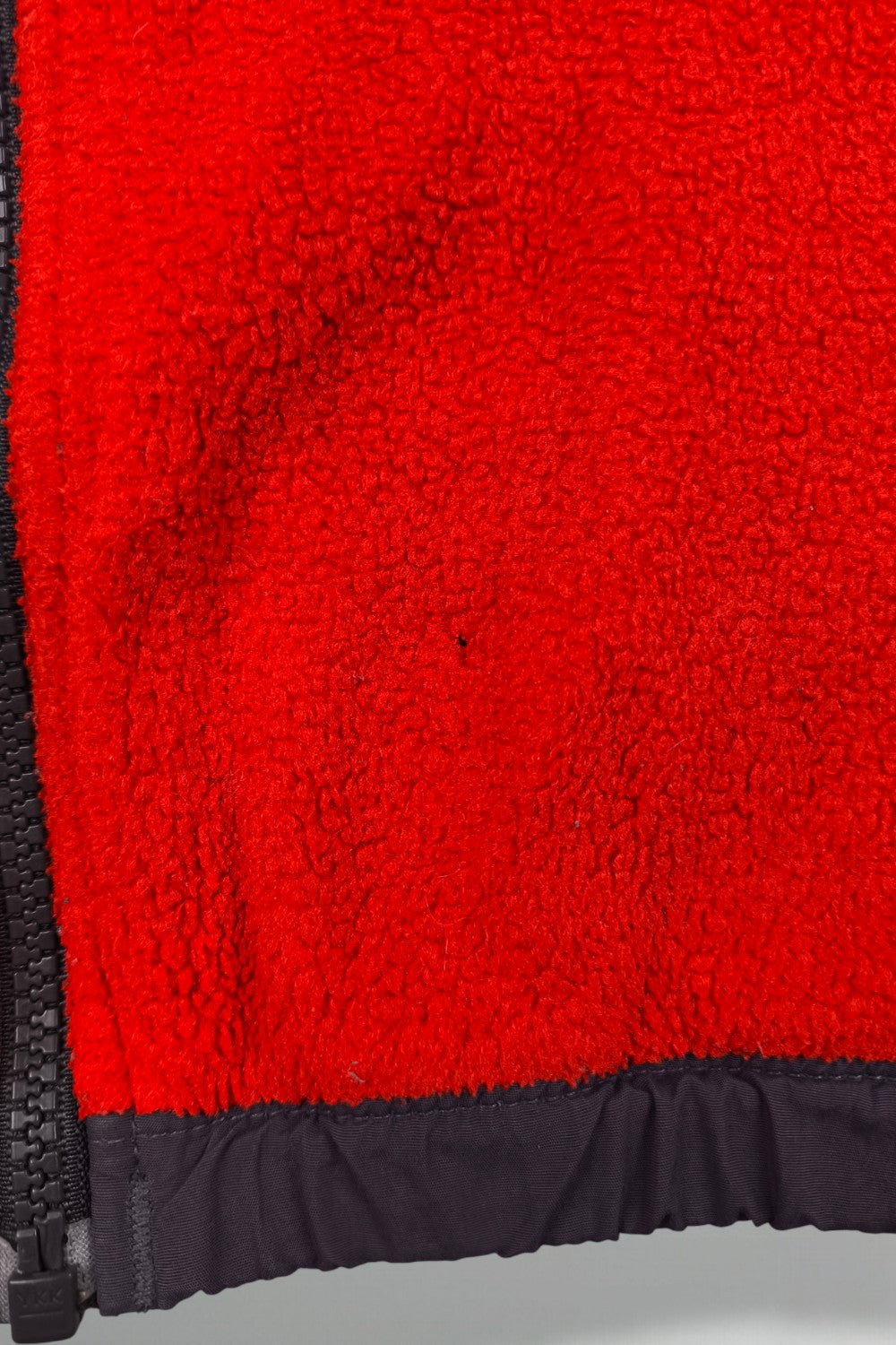 Giacca in pile vintage The North Face Polartec Denali, rosso/carbone | Abbigliamento outdoor Y2K