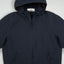 Giacca con cappuccio Stone Island Soft Shell di seconda mano, colore blu navy | Capispalla tecnici