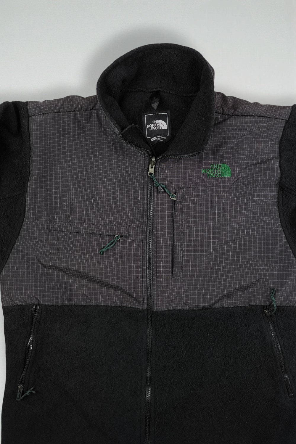 Giacca vintage in pile The North Face Polartec Full Zip Denali nera/grigia | Abbigliamento outdoor anni 2000