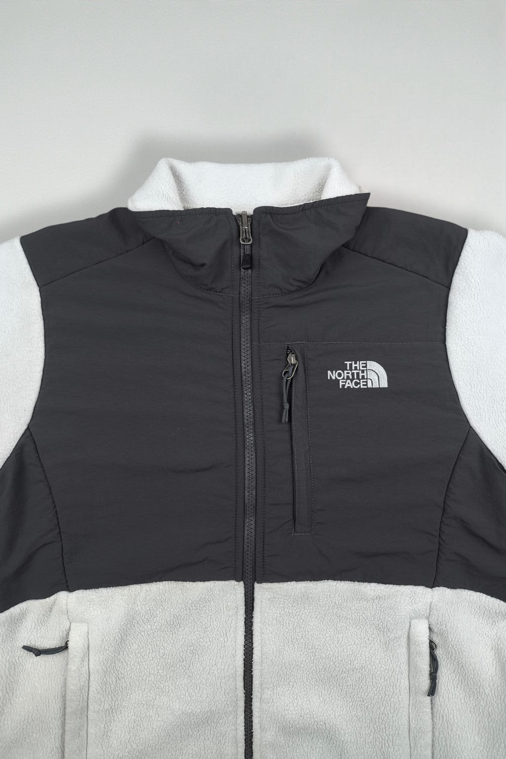 Giacca vintage in pile Polartec The North Face grigio chiaro e nero | Abbigliamento outdoor anni 2000