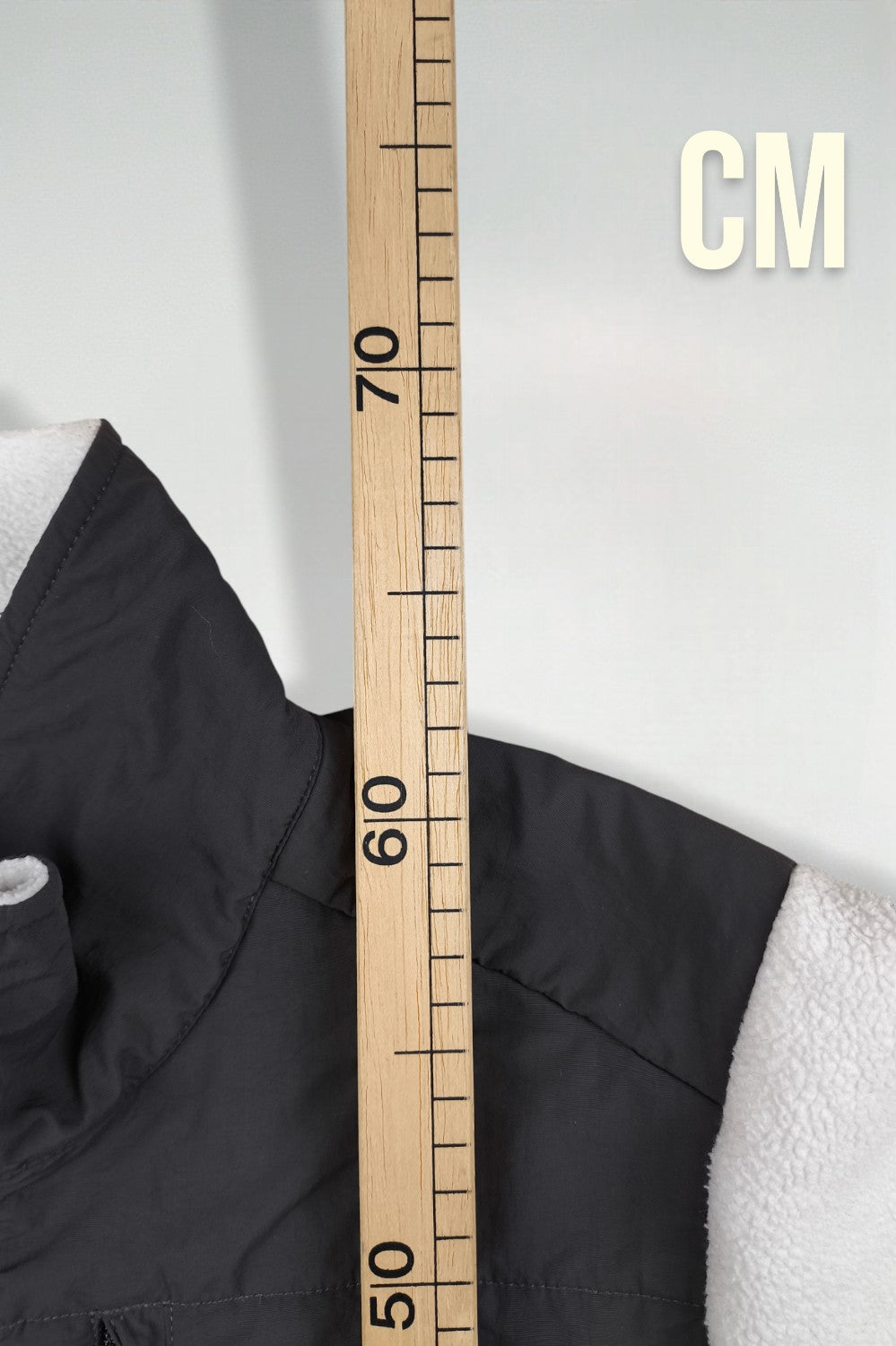 Giacca vintage in pile Polartec The North Face grigio chiaro e nero | Abbigliamento outdoor anni 2000