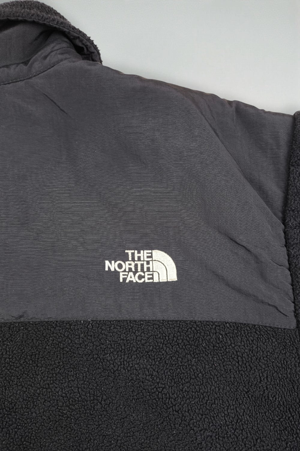 Giacca vintage in pile Polartec The North Face nera | Abbigliamento outdoor anni 2000