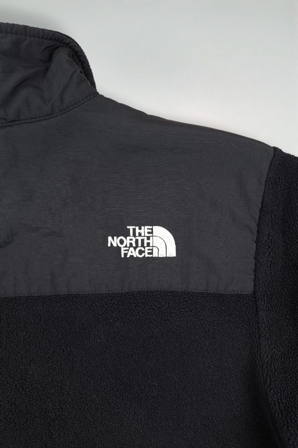 Giacca in pile vintage The North Face Denali nera | Abbigliamento outdoor Y2K