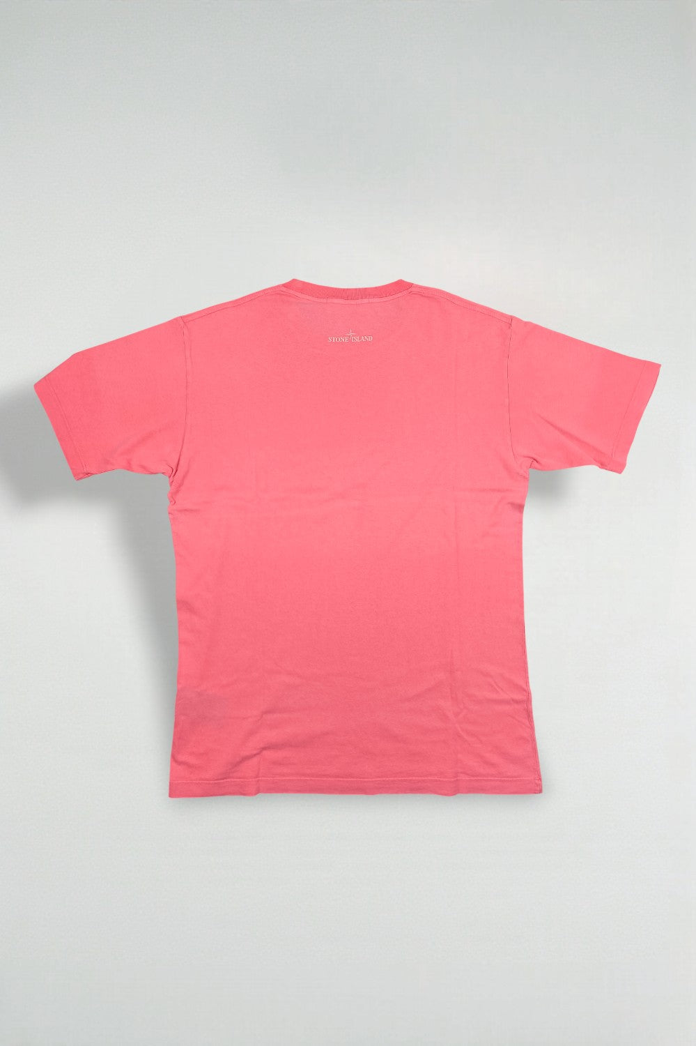 Maglietta vintage Stone Island con logo della bussola rosa | Abbigliamento casual da strada anni 2000