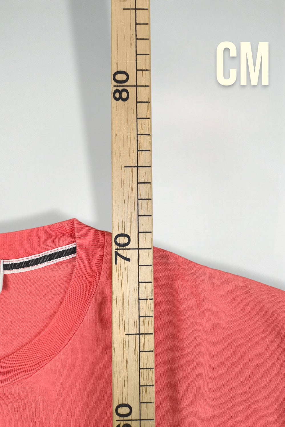Maglietta vintage Stone Island con logo della bussola rosa | Abbigliamento casual da strada anni 2000