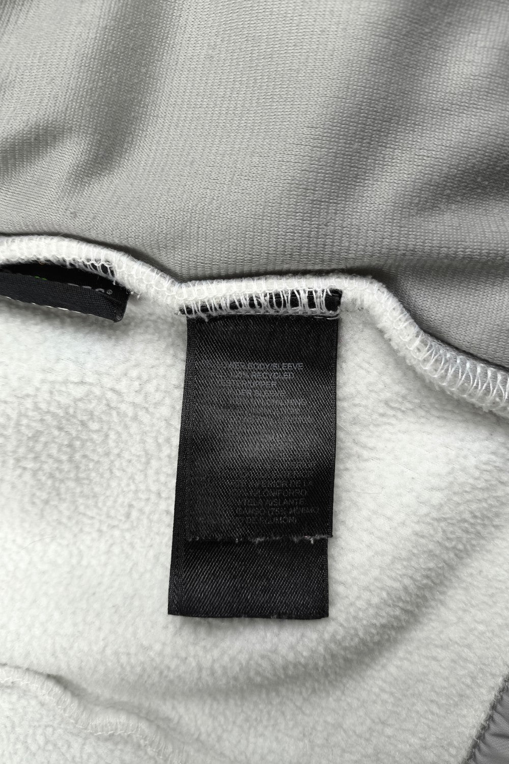 Giacca in pile vintage The North Face Denali grigio chiaro | Abbigliamento outdoor anni 2000