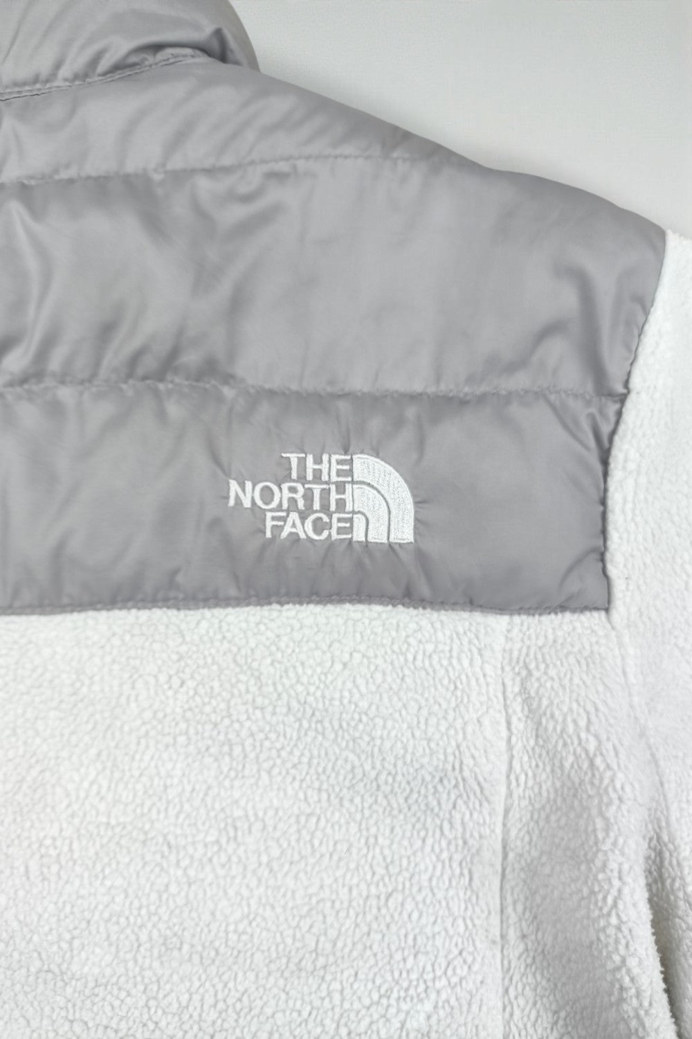 Giacca in pile vintage The North Face Denali grigio chiaro | Abbigliamento outdoor anni 2000