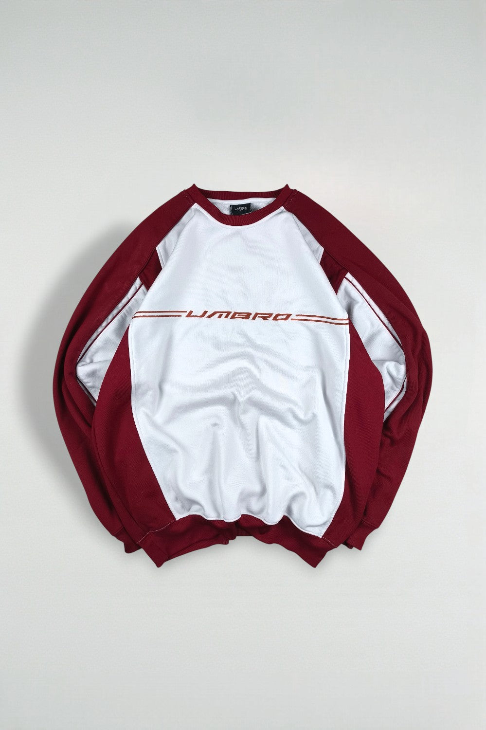 Vintage Umbro Logo Sweatshirt White Red | 2000s Sportswear Crewneck