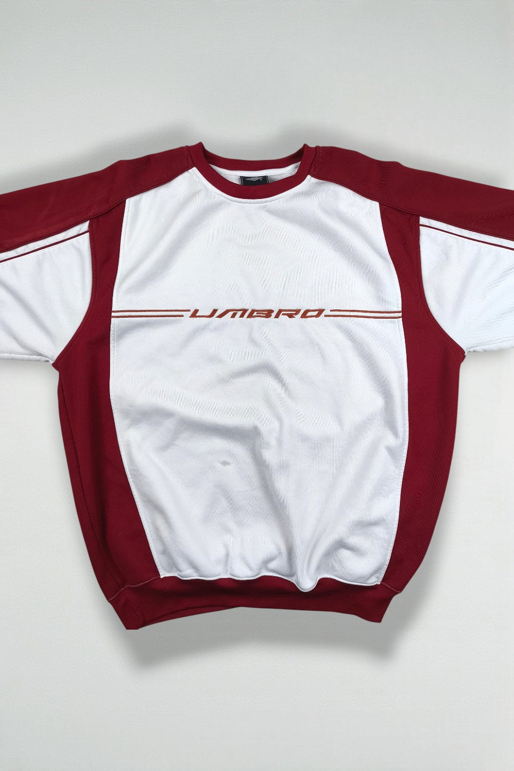 Vintage Umbro Logo Sweatshirt White Red | 2000s Sportswear Crewneck