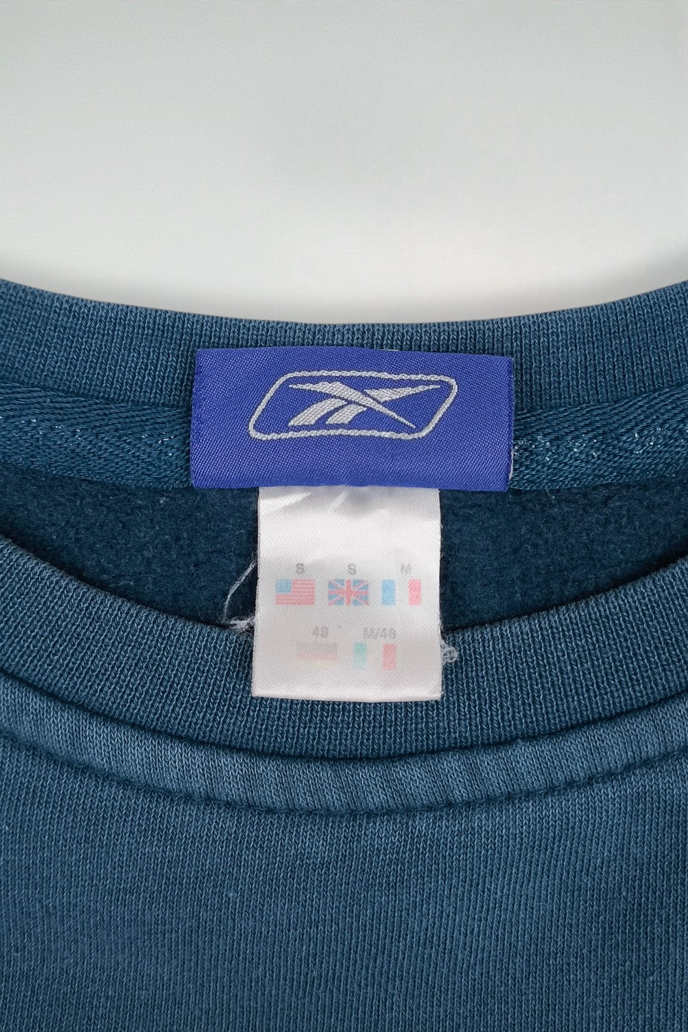 Vintage Reebok Small Logo Crewneck Sweatshirt Blue | Y2K Sportswear Essential