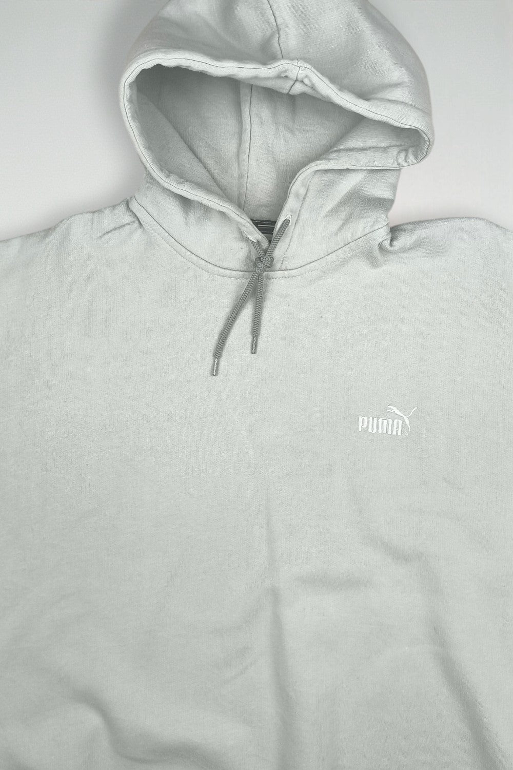 Vintage Puma Minimal Logo Hoodie Light Grey | Y2K Sportswear Sweatshirt