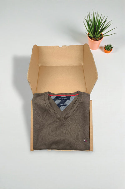 Maglione marrone Tommy Hilfiger di seconda mano | Maglieria classica essenziale