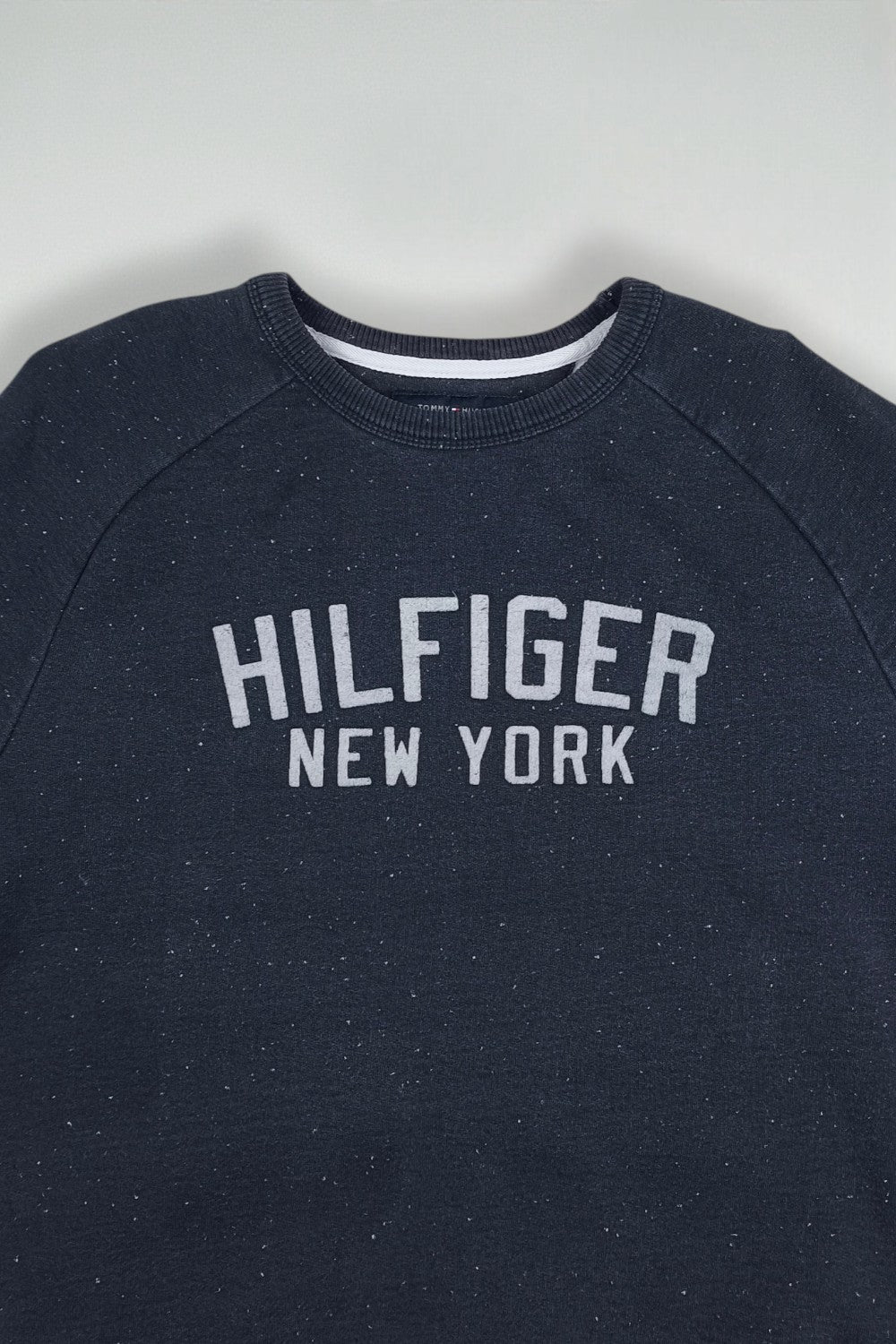 Vintage Tommy Hilfiger New York Logo Sweatshirt Navy Blue | 2000s Casual Streetwear