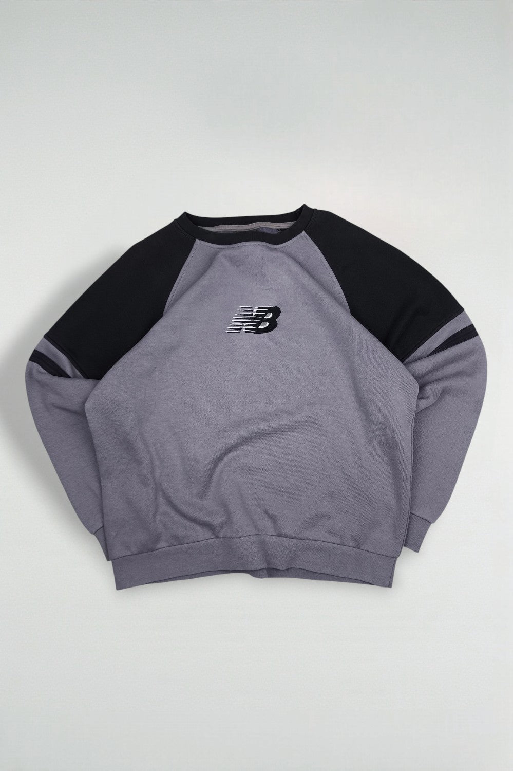 Vintage New Balance Crewneck Sweatshirt Grey Black | Athletic 90s