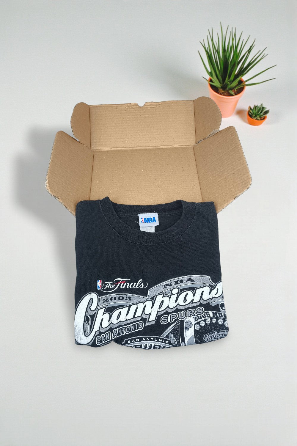 Vintage NBA San Antonio Spurs 2005 Champions T-Shirt Black | Y2K Finals