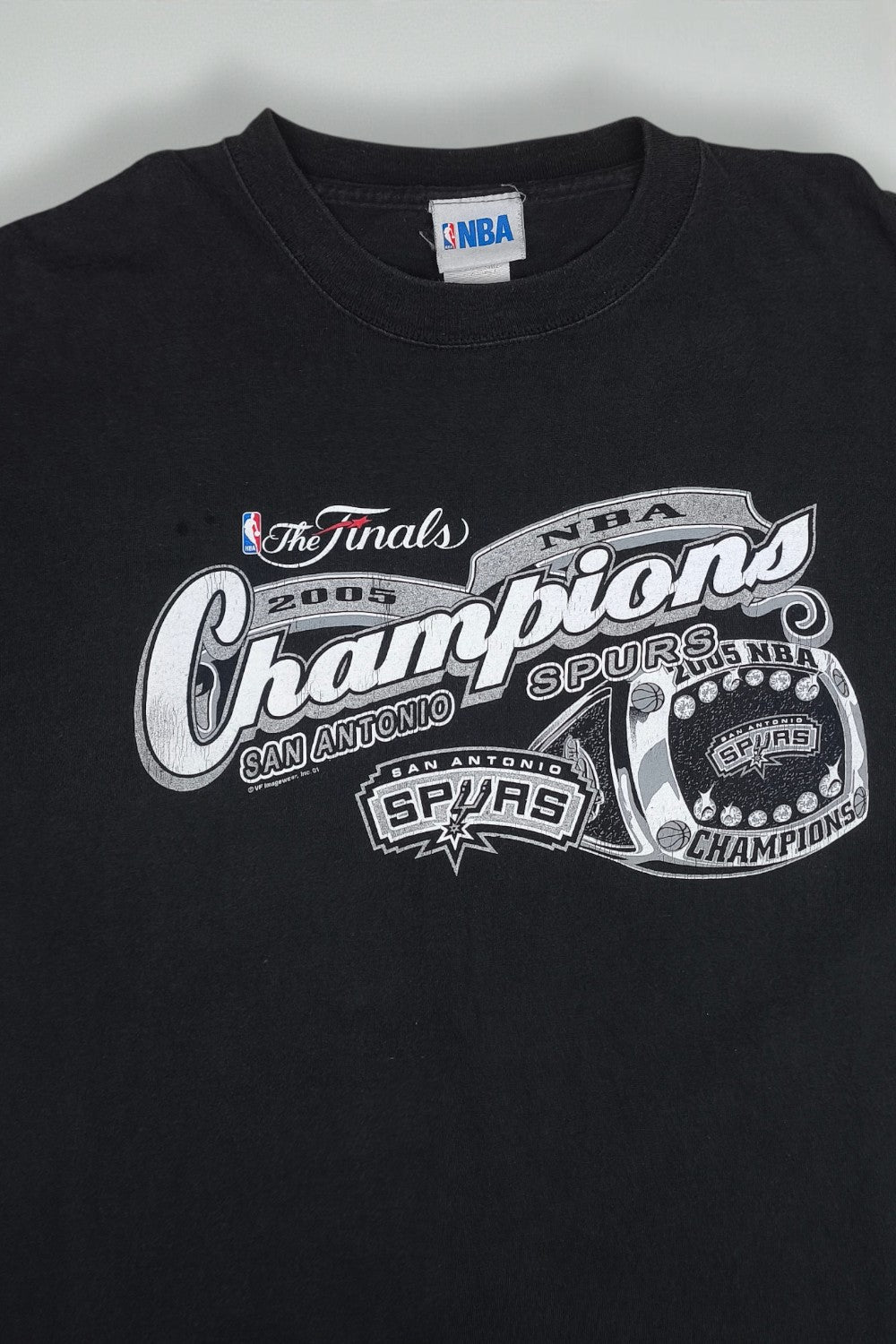 Vintage NBA San Antonio Spurs 2005 Champions T-Shirt Black | Y2K Finals