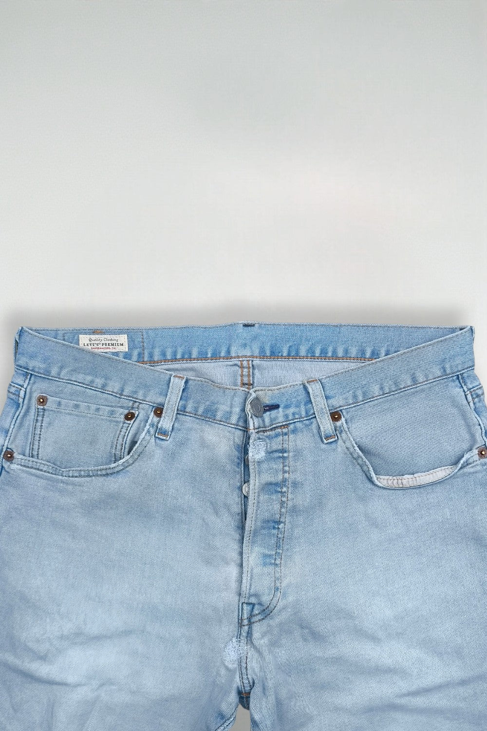 Vintage Levi’s 501 XX Jeans Light Blue Denim | Premium Red Tab