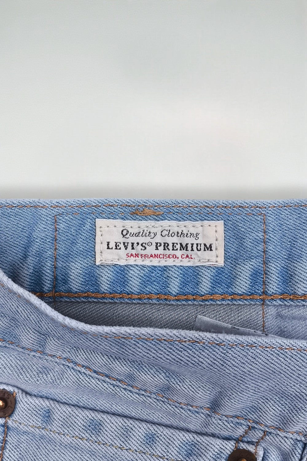 Vintage Levi’s 501 XX Jeans Light Blue Denim | Premium Red Tab