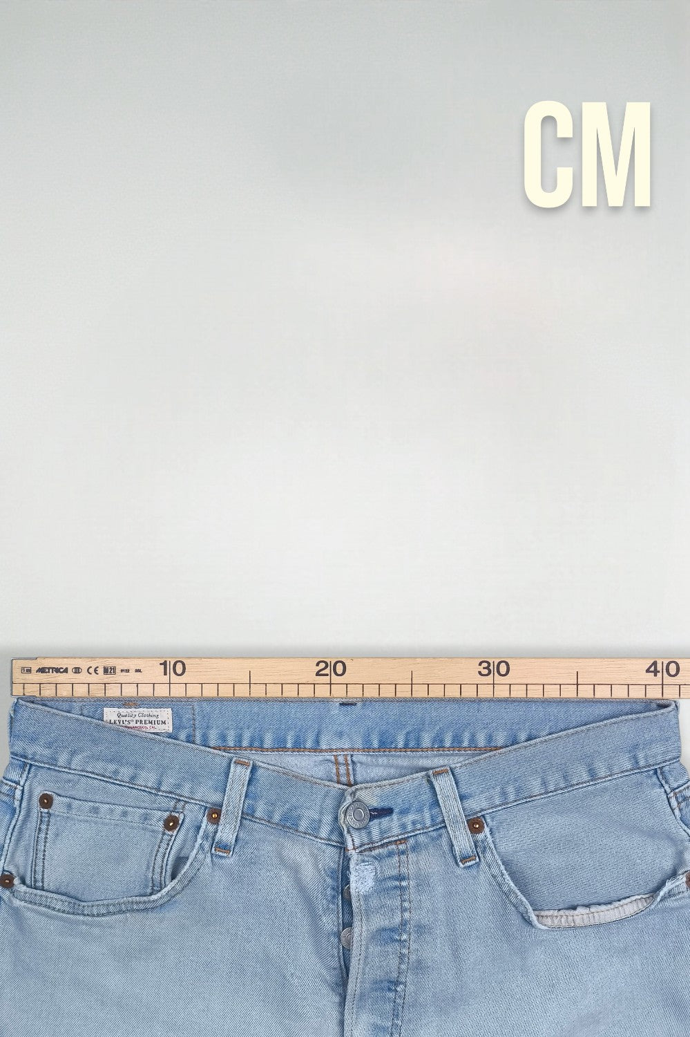 Vintage Levi’s 501 XX Jeans Light Blue Denim | Premium Red Tab