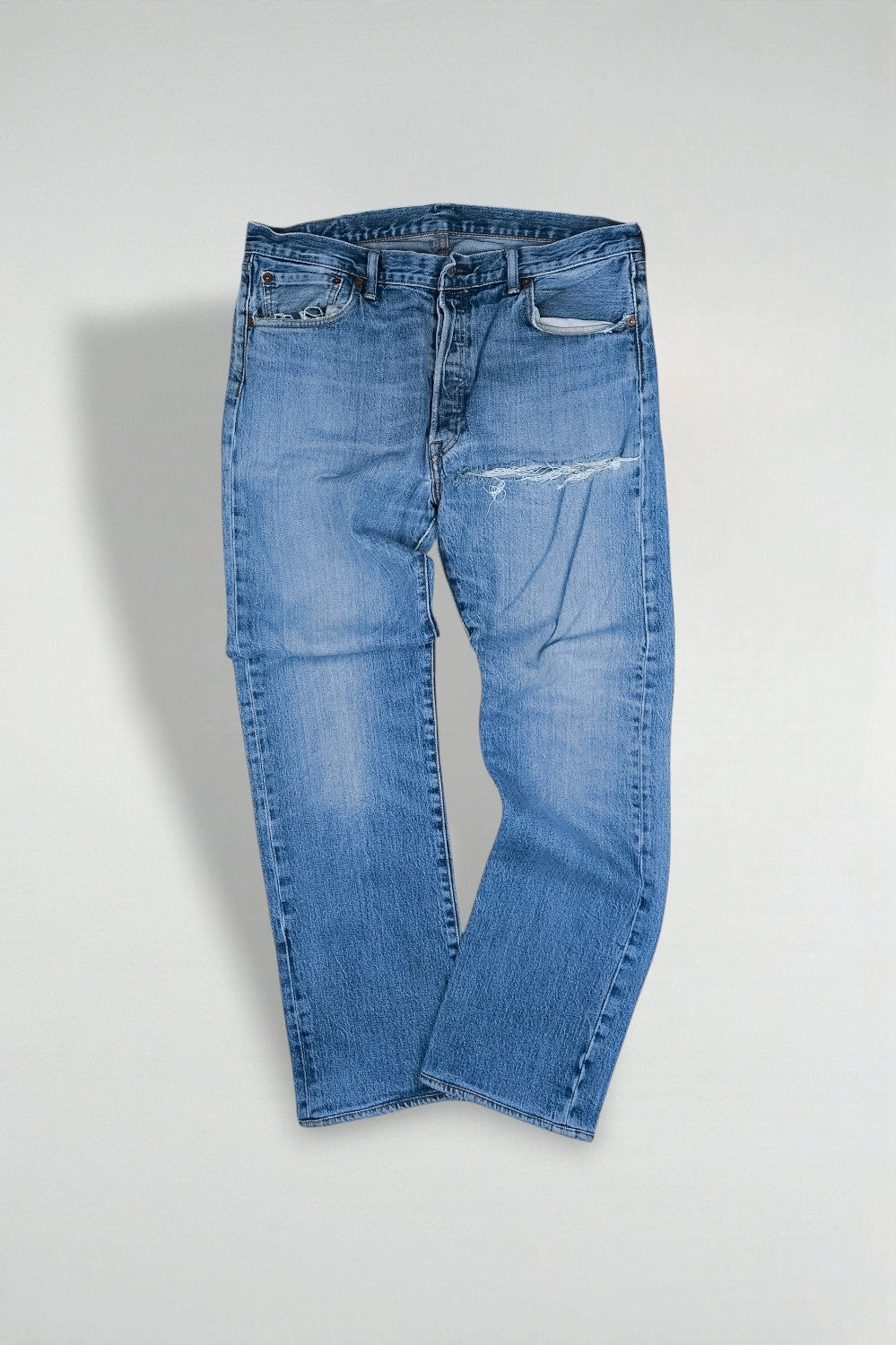 Vintage Levi’s 501 XX Jeans Light Blue Rare Leather Patch USA